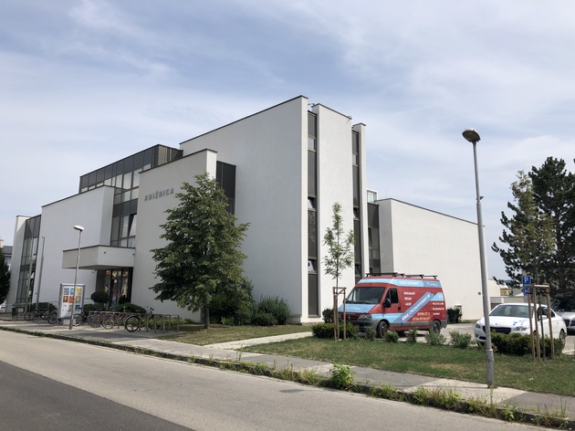 Knižnica Piešťany